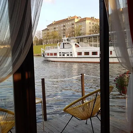 Houseboat * 维尔纽斯